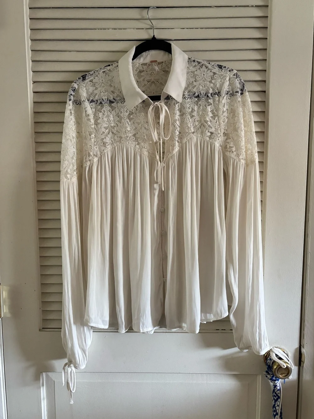 Free People Lace Tie Front Blouse size M